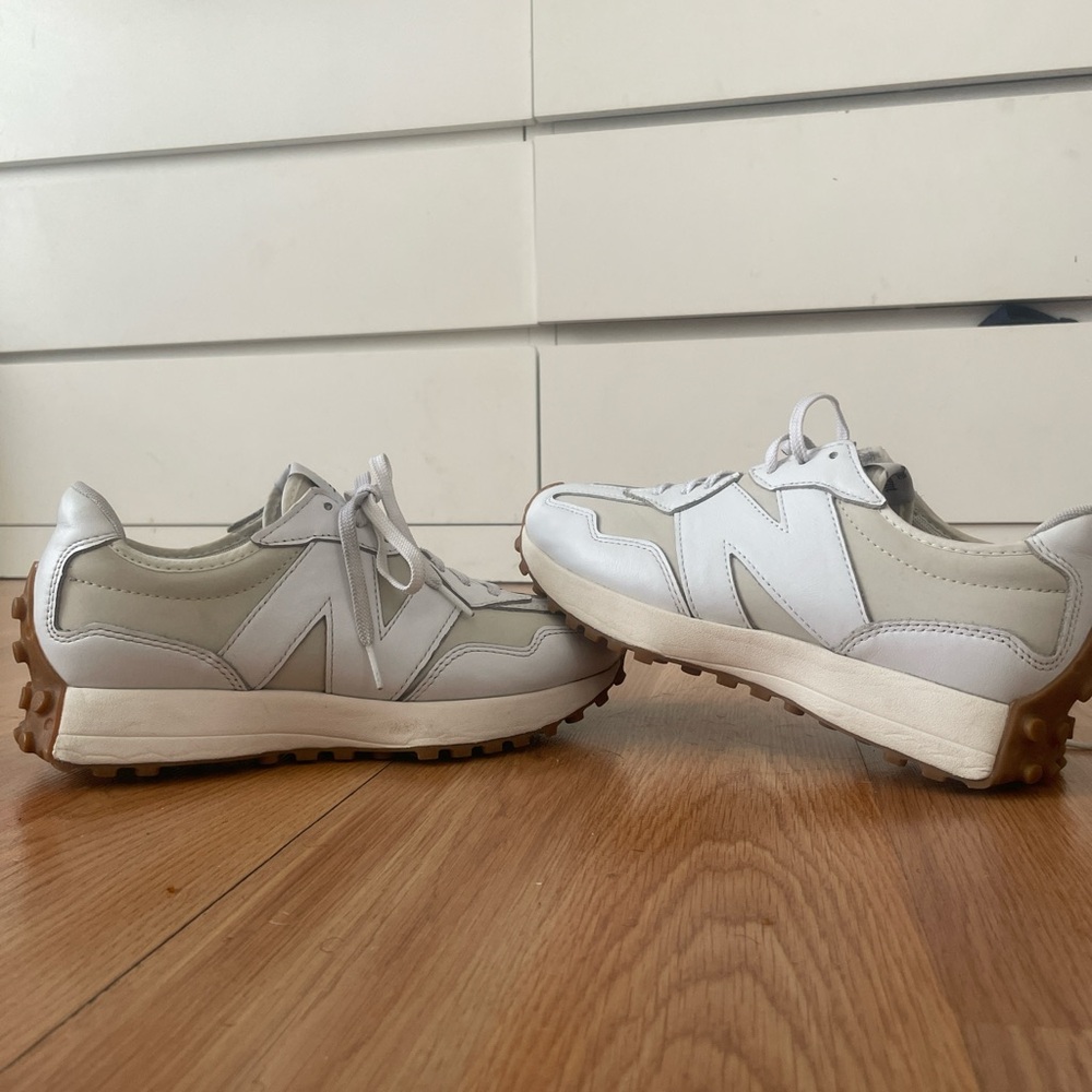 New Balance 327